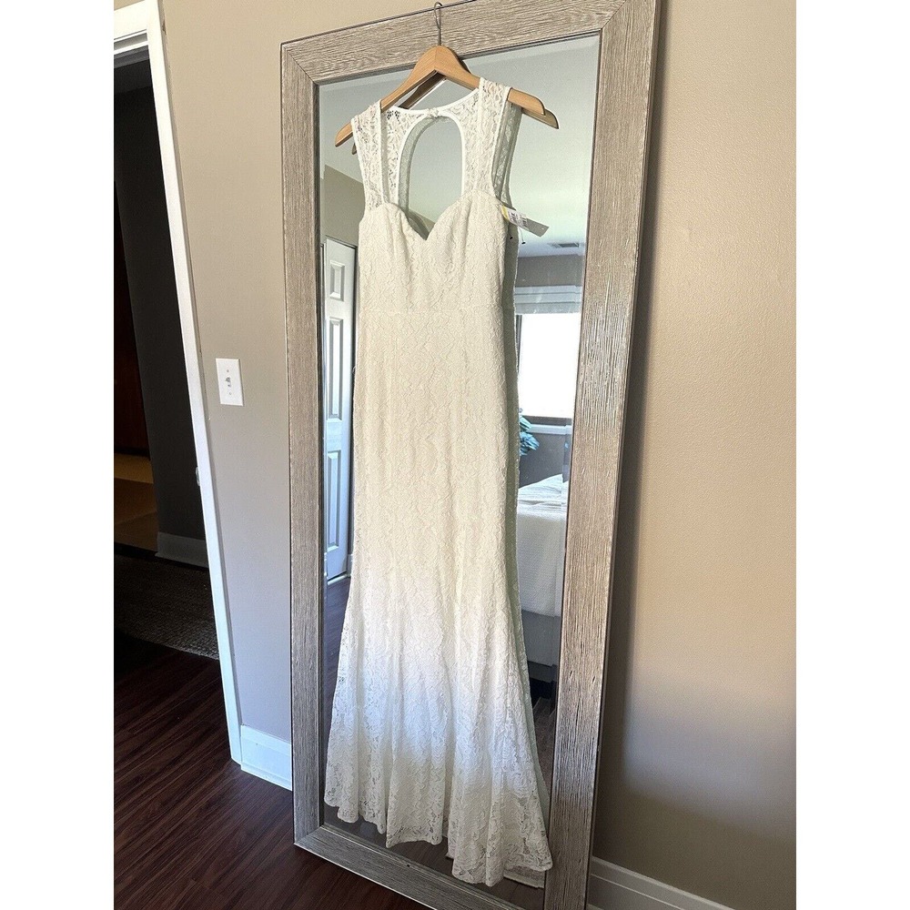 Lulu's Elegant White Lace Wedding Dress